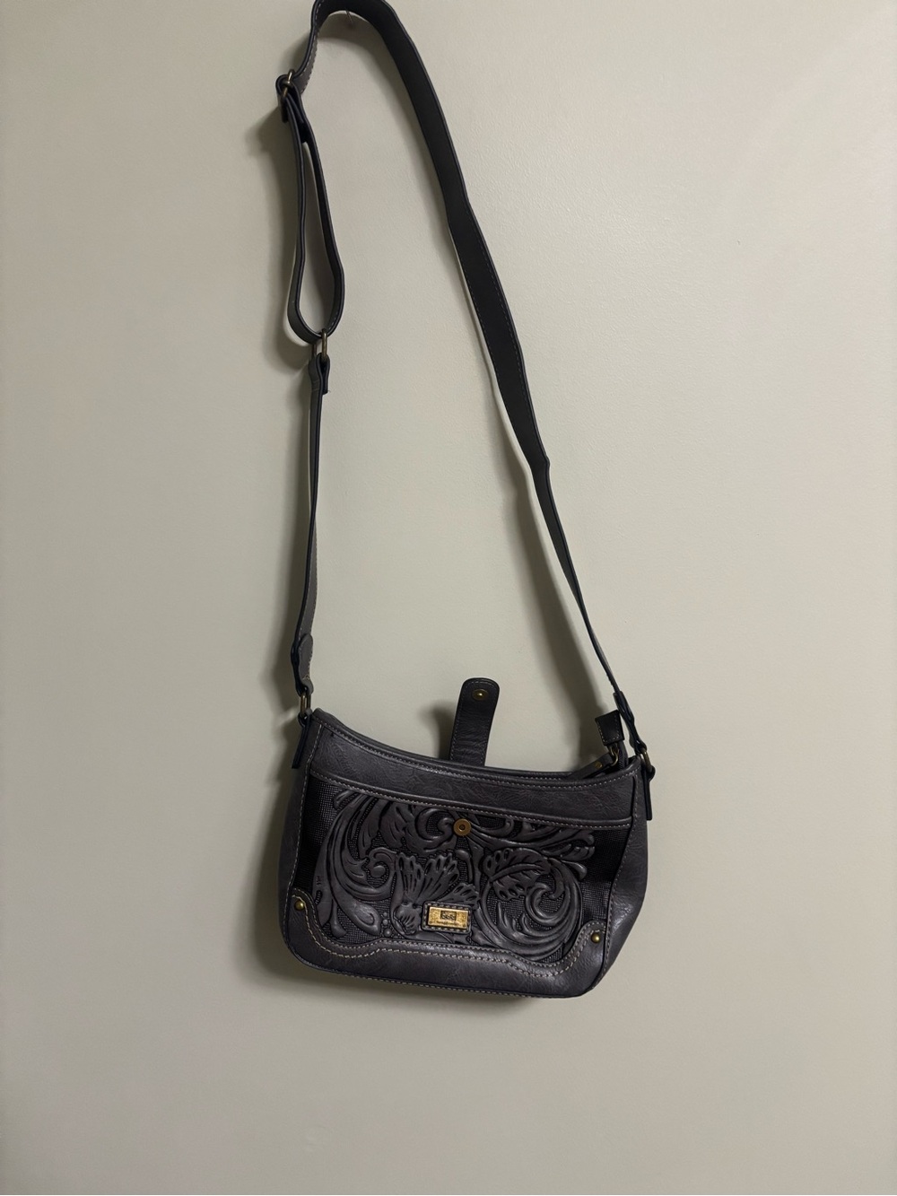 b.o.c. Born Concepts Charcoal Gray Tooled Floral Embossed Crossbody Purse Bag